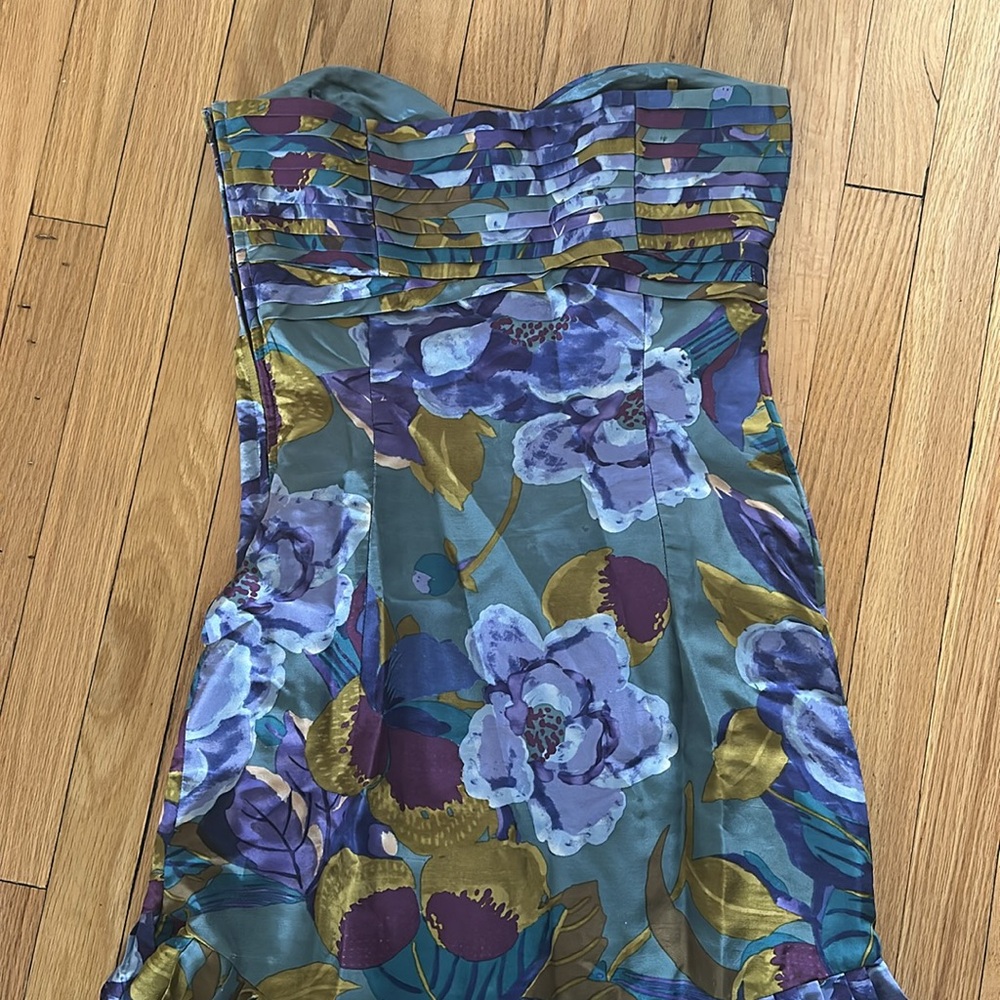 Dress - Picture 4 of 4